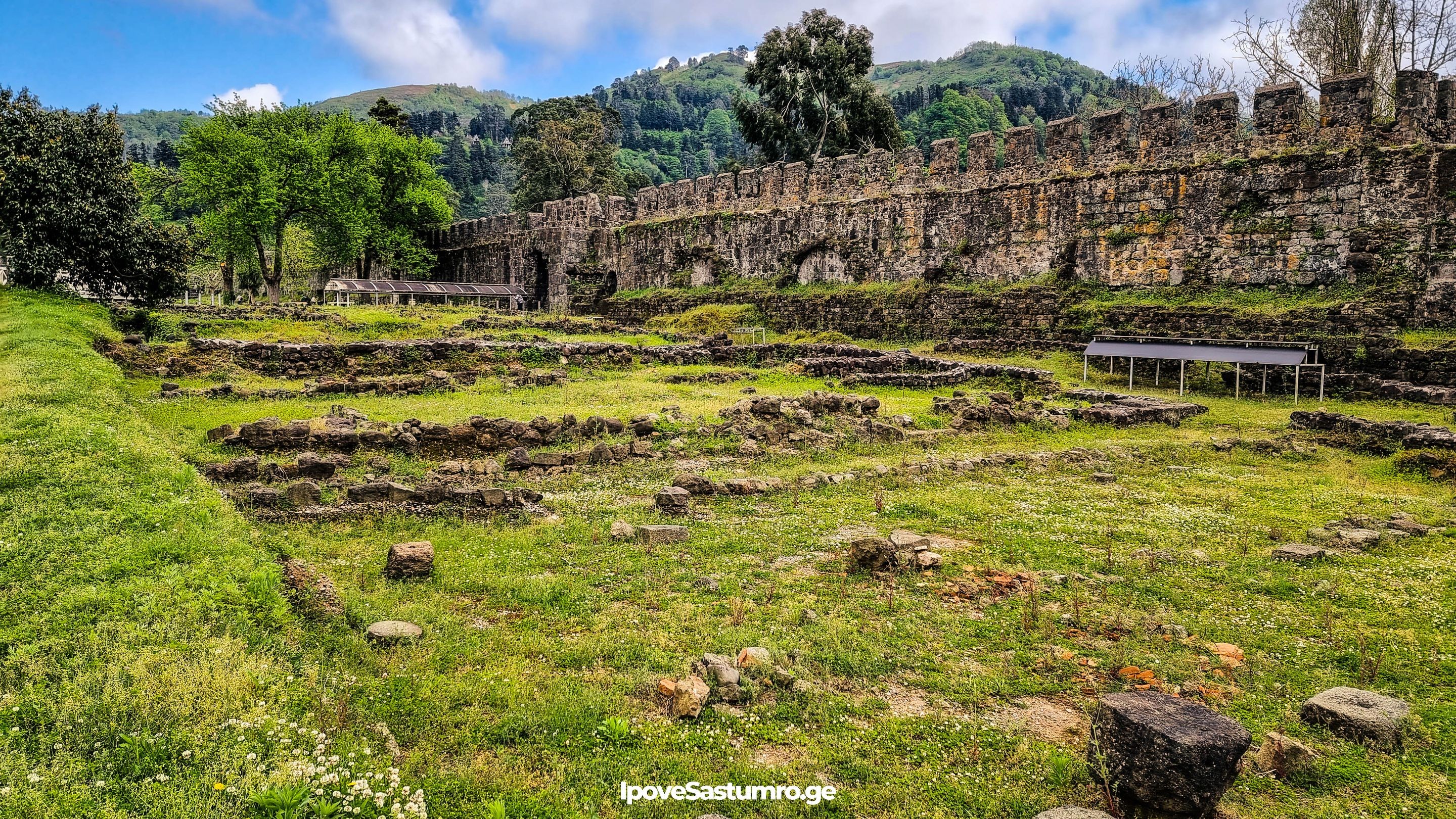 გონიოს ციხის ნანგრევები - Gonio castle ruins