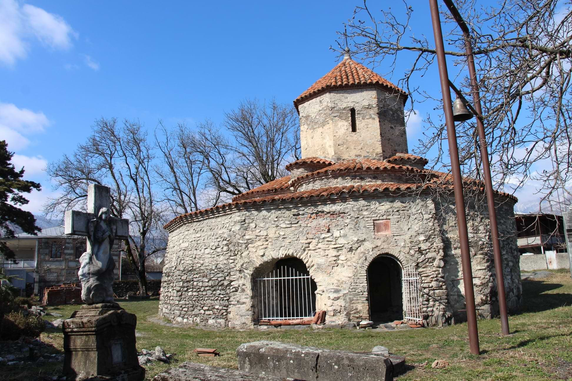 ძველი გავაზის ეკლესია - Dzveli Gavazi church