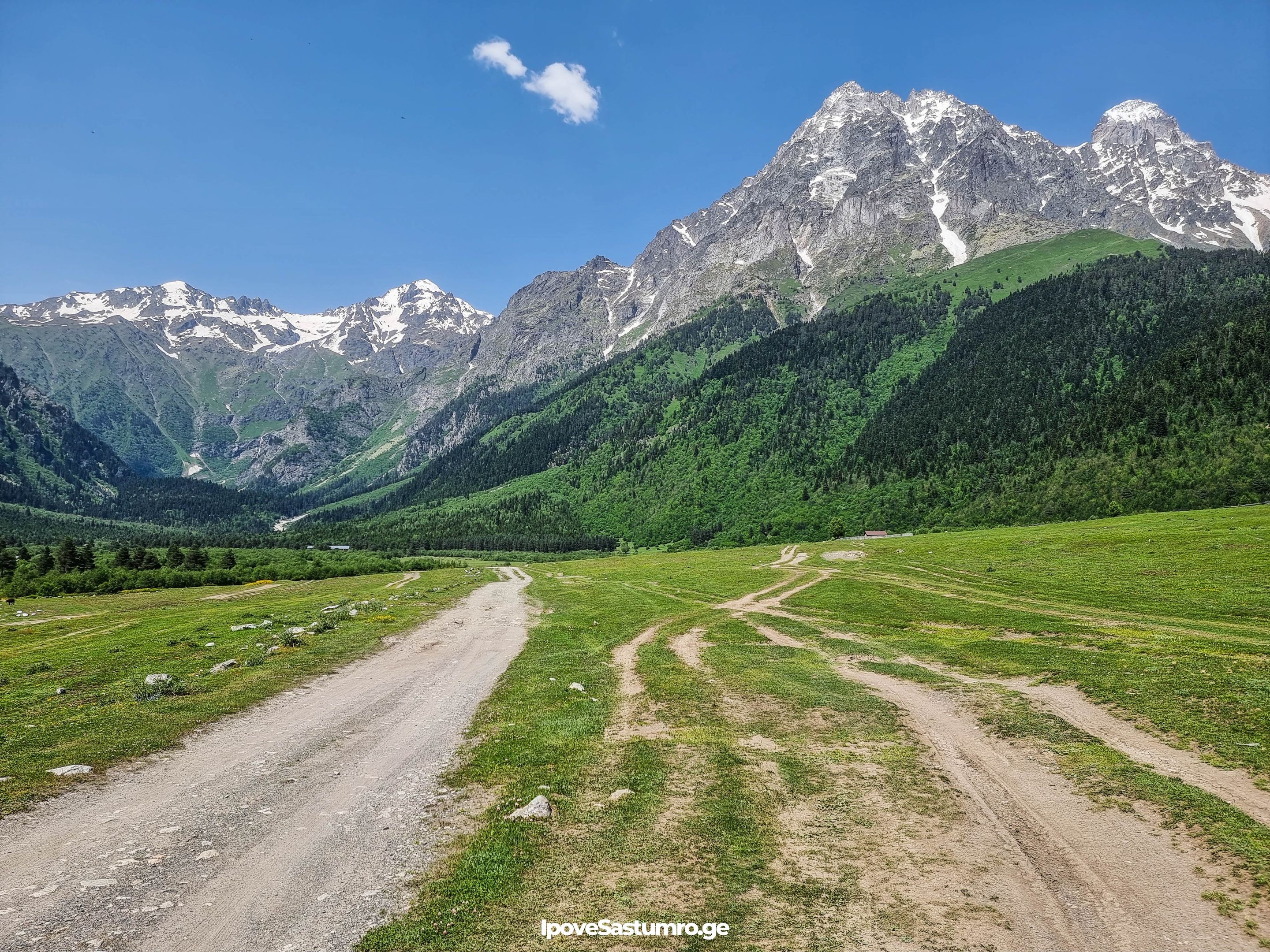 გზა მაზერში - Road in Mazeri