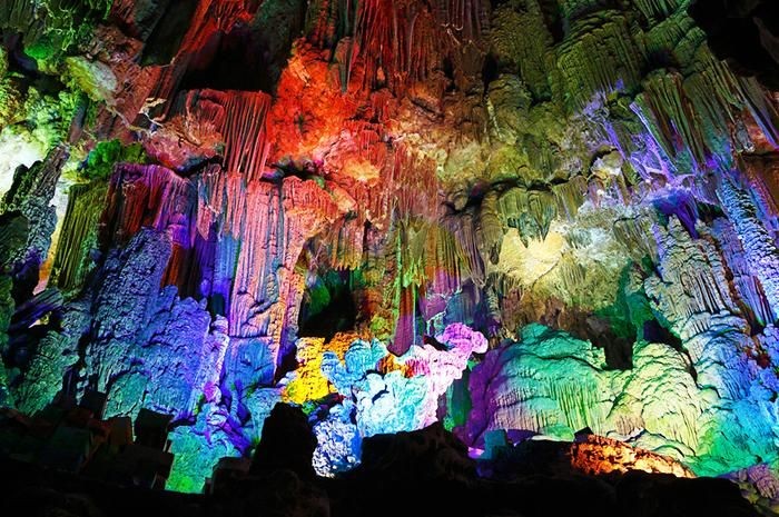 სათაფლიის მღვიმის განათება - Lights in Sataplia cave