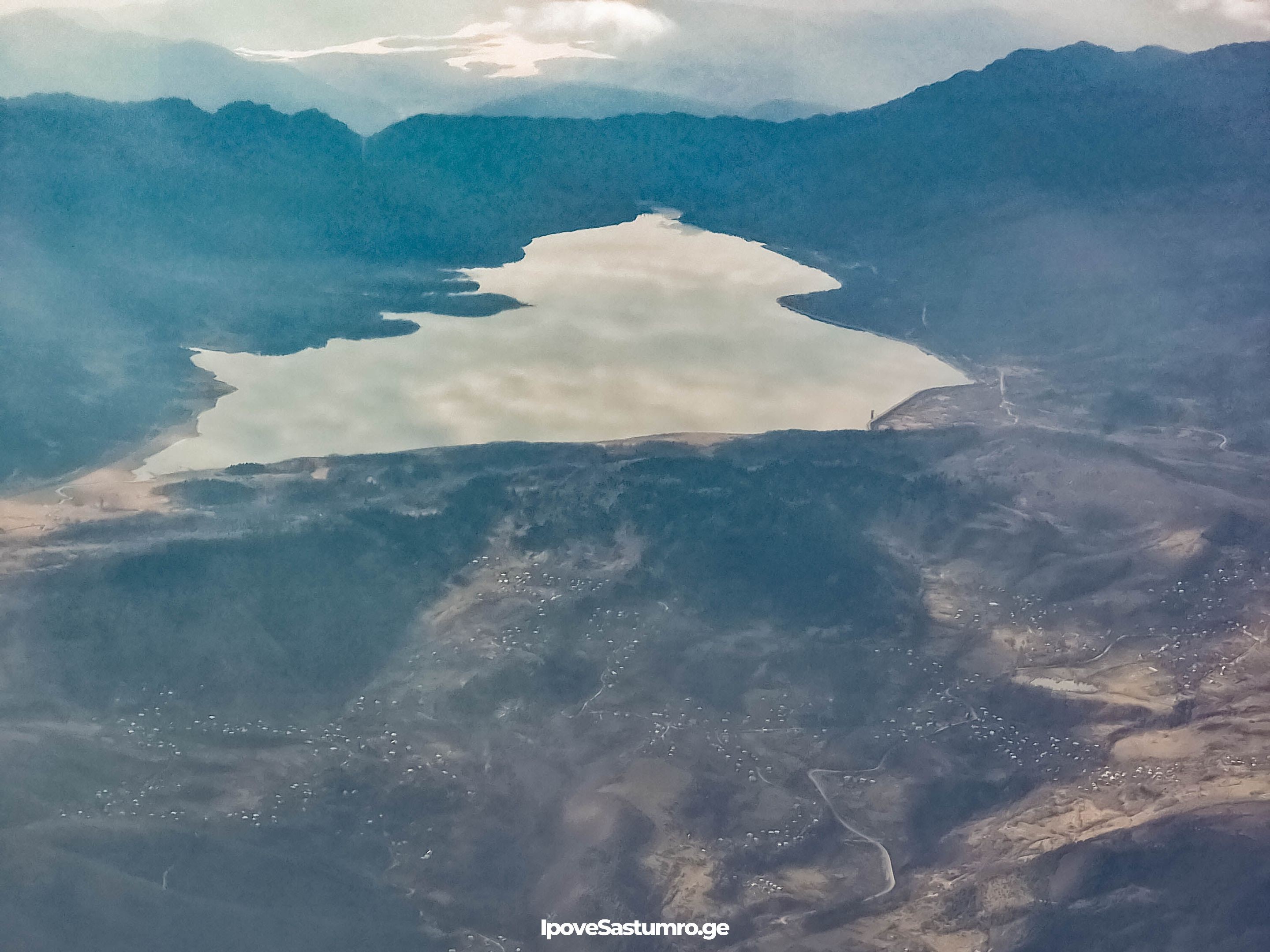 შაორის ტბა ნისლში - Shaori lake with fog