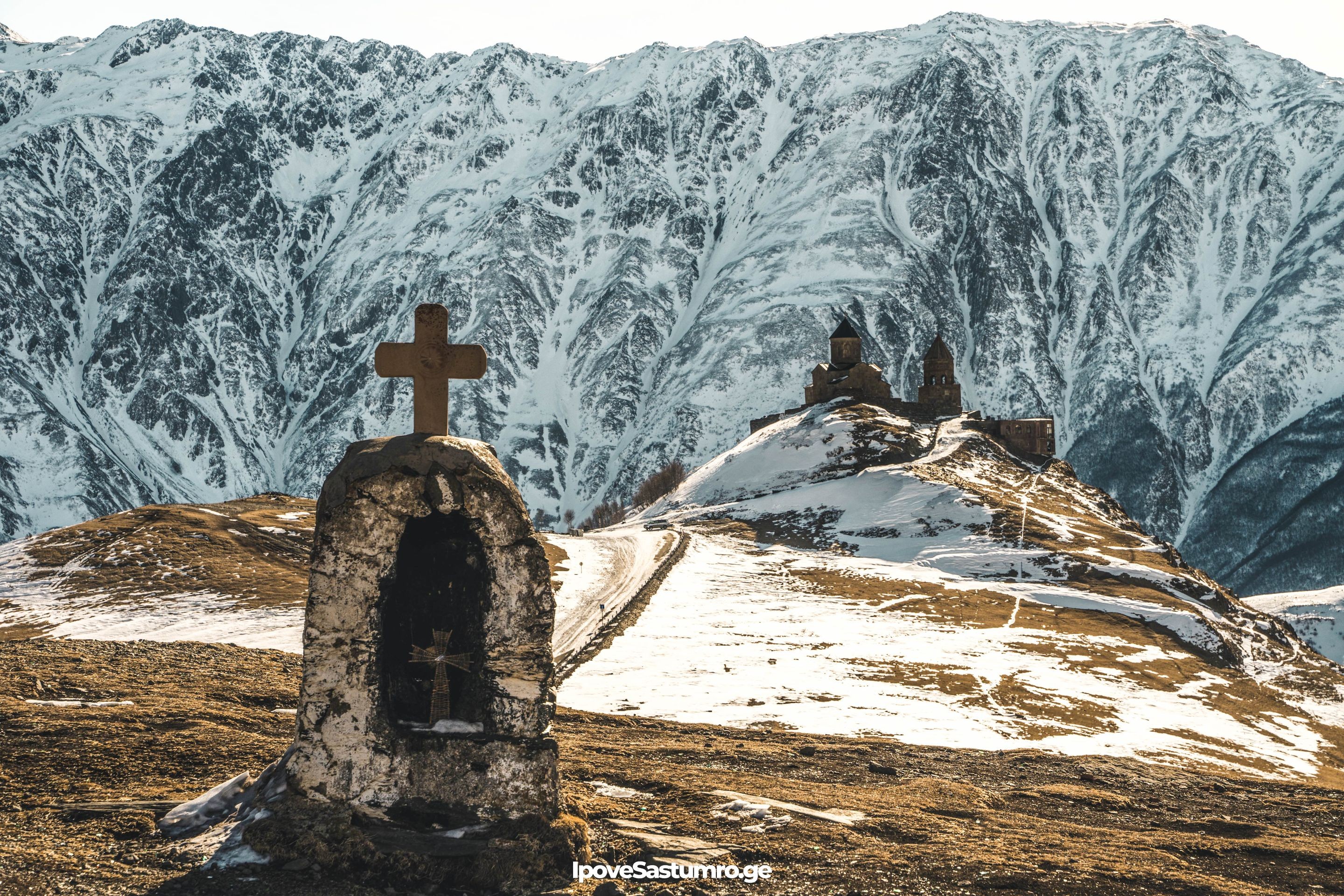 გერგეტის სამება ზამთარში - Gergeti church in winter