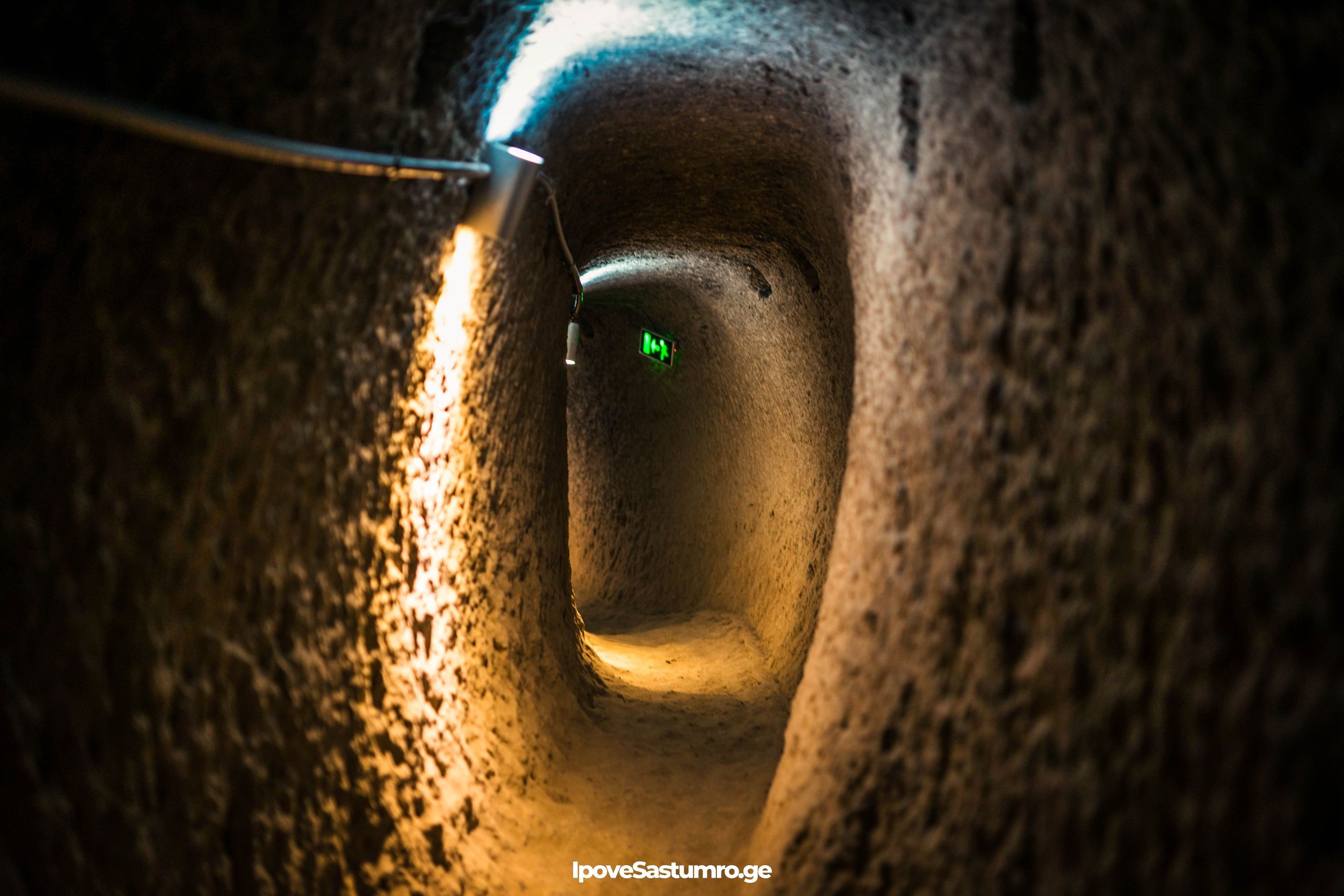 ვარძიის გვირაბები - Vardzia tunnels