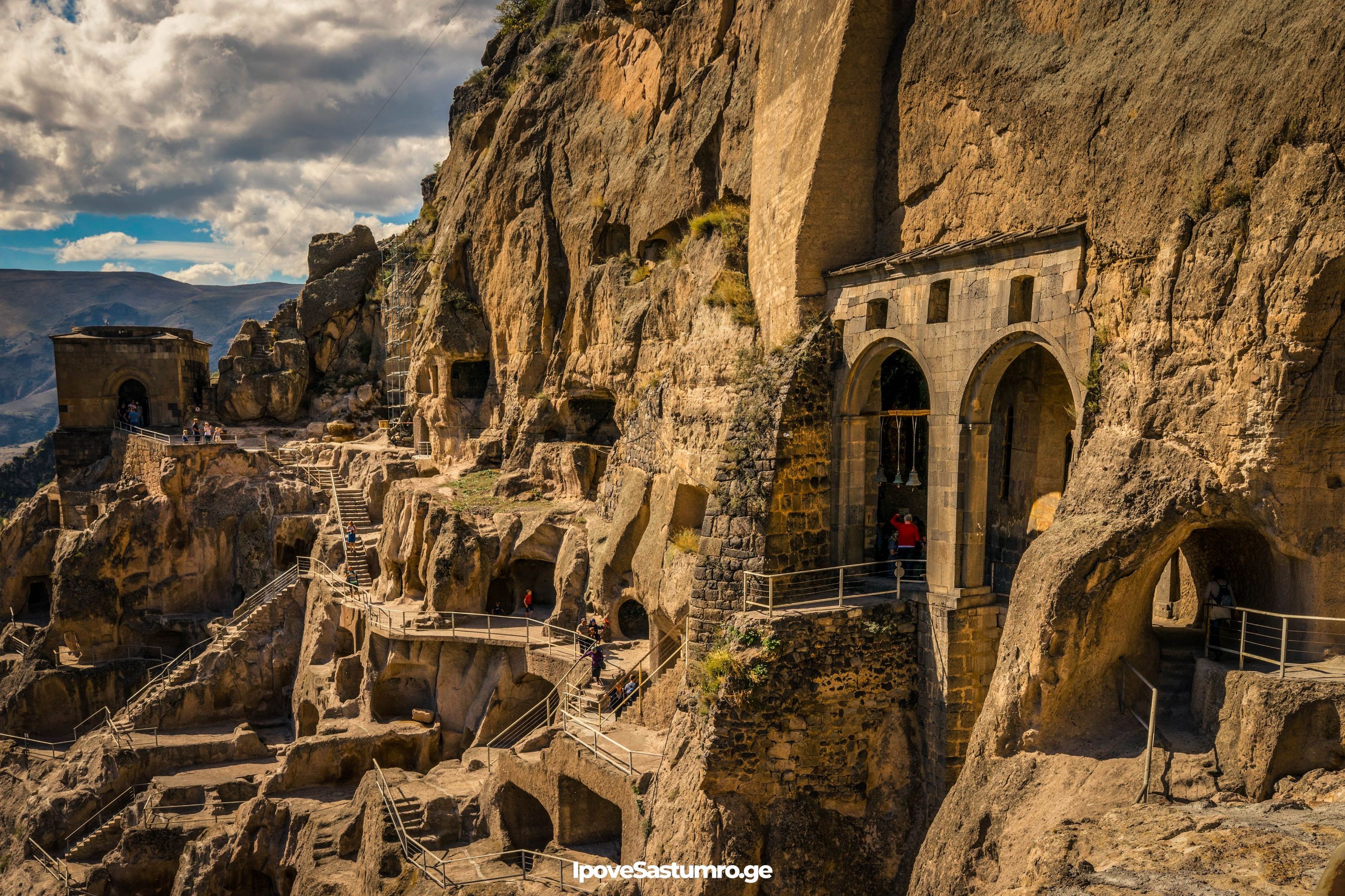 ვარძიის კიბეები - Stairs of Vardzia